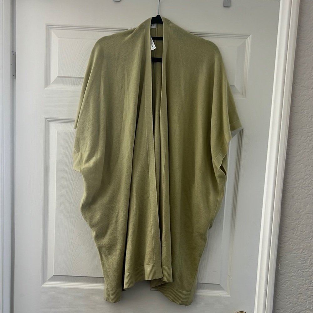 NWT Lululemon merino wool short sleeve wrap size M/L